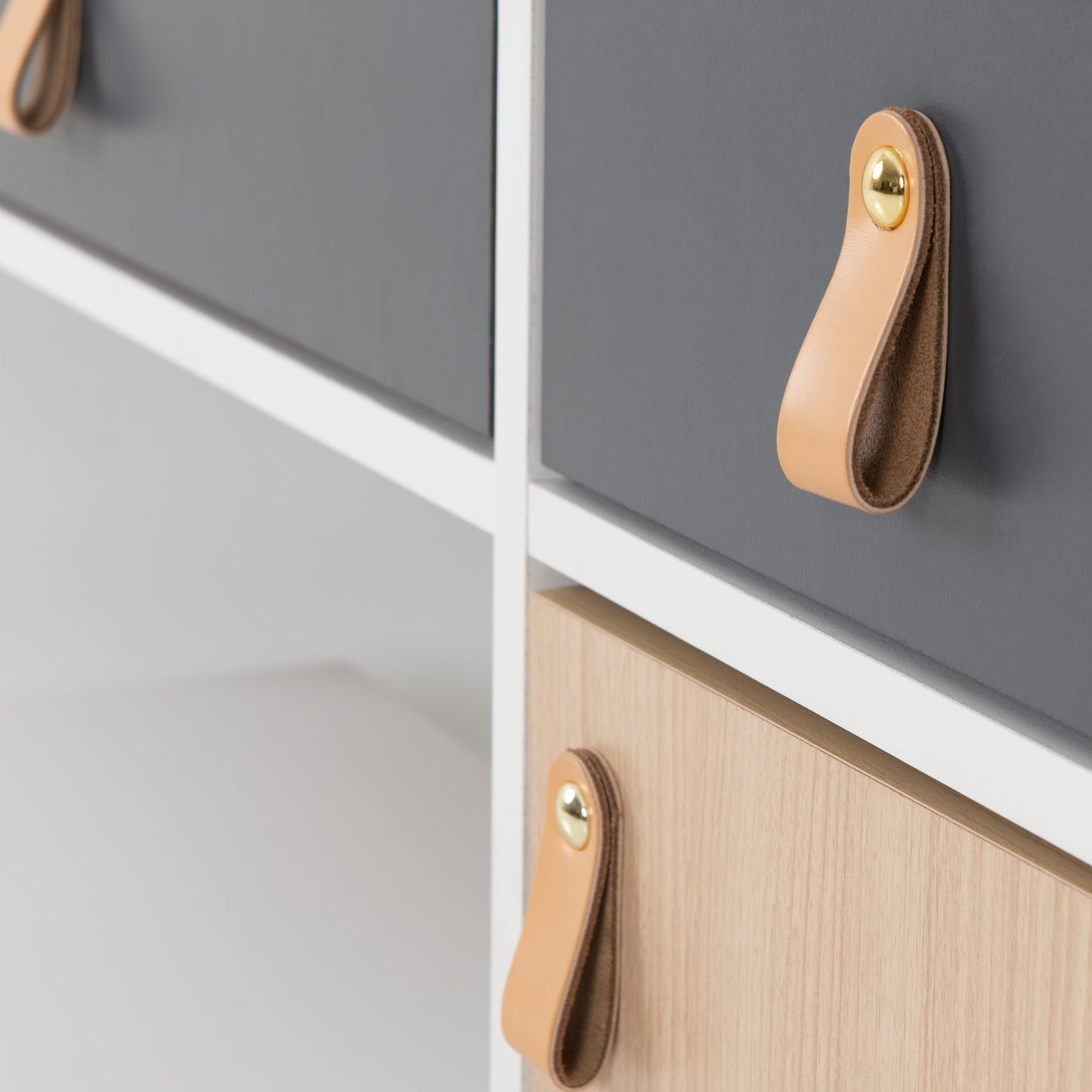 BRKN Dressing Table Set