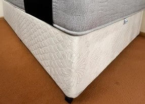 Shakespeare "Quilted" Divan Base