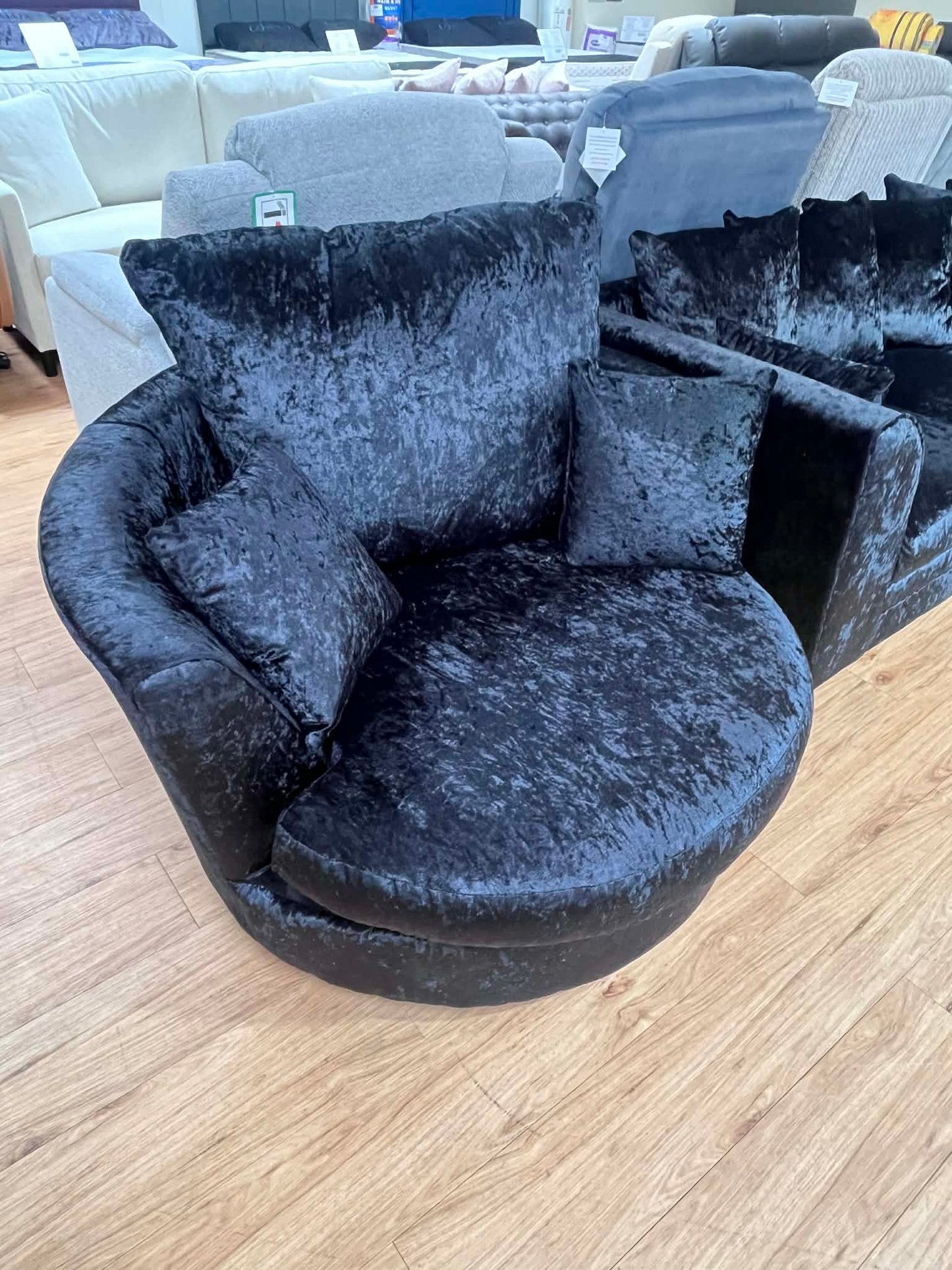 Roman Crushed Velvet Black Cuddle Chair